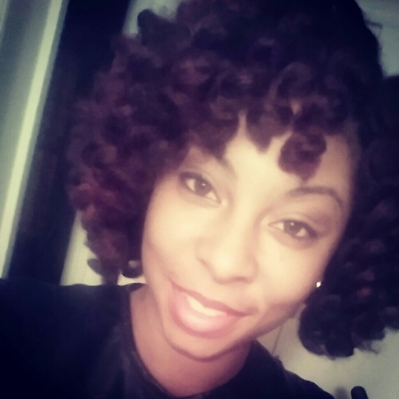 Profile Picture of Bianca Newton (@dior0328) on Poshmark