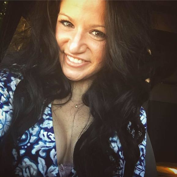 Profile Picture of Haley Stephens (@haleystephens91) on Poshmark