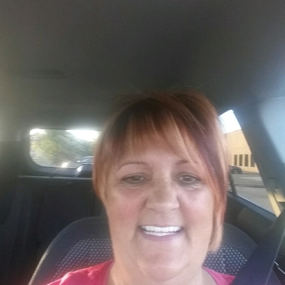 Profile Picture of Cheri Norvell (@chericola26) on Poshmark