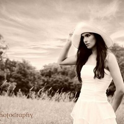 Profile Picture of Samantha Blakeley (@YosemiteSamJB) on Twitter
