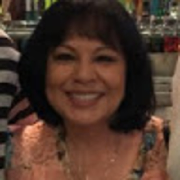 Profile Picture of Mae Mae (@carpio101) on Poshmark