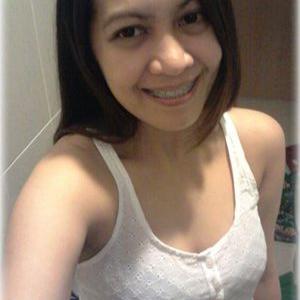 Profile Picture of Nikki Bloom (@nikkibloom85) on Twitter