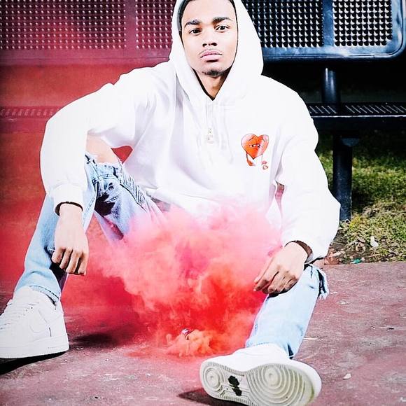 Profile Picture of Charles Hudson (@cthudson18) on Poshmark