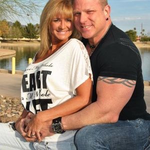 Profile Picture of Holly T. Cox (@hollytcox) on Myspace