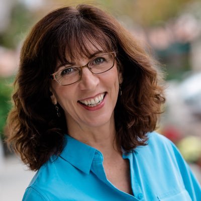 Profile Picture of Elaine Hanson (@ElaineHanson) on Twitter