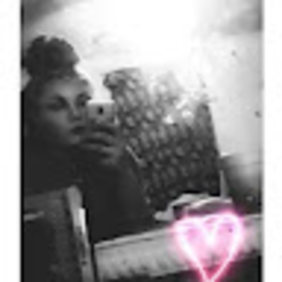 Profile Picture of Jaden Huffman (@jadenhuffman496) on Poshmark