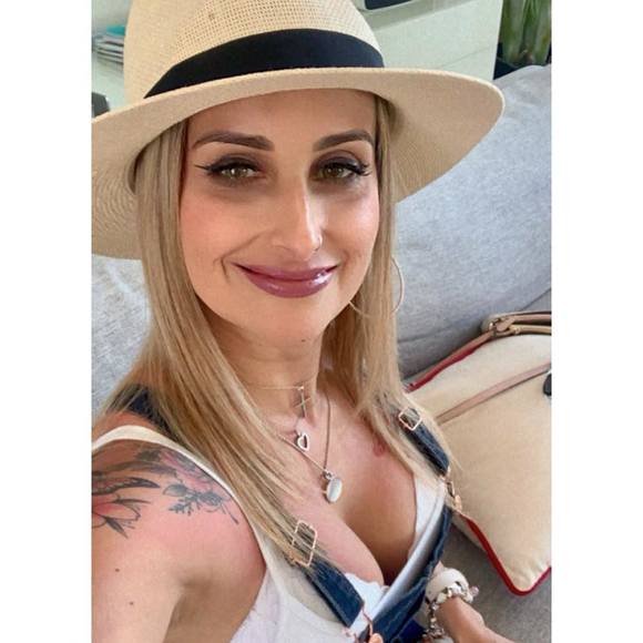 Profile Picture of Boroszek Boroszek (@vivienbdiaz) on Poshmark