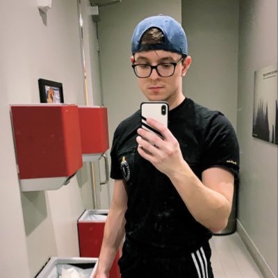 Profile Picture of Daniel Handel (@DanielHandel4) on Twitter