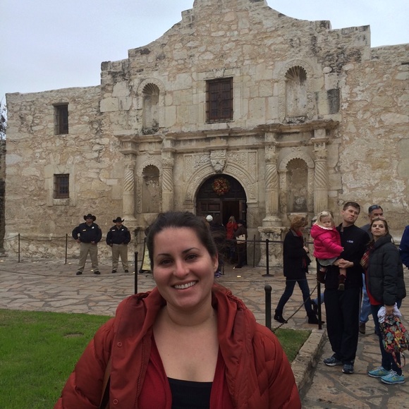 Profile Picture of Christa Fafalios (@christafafalios) on Poshmark