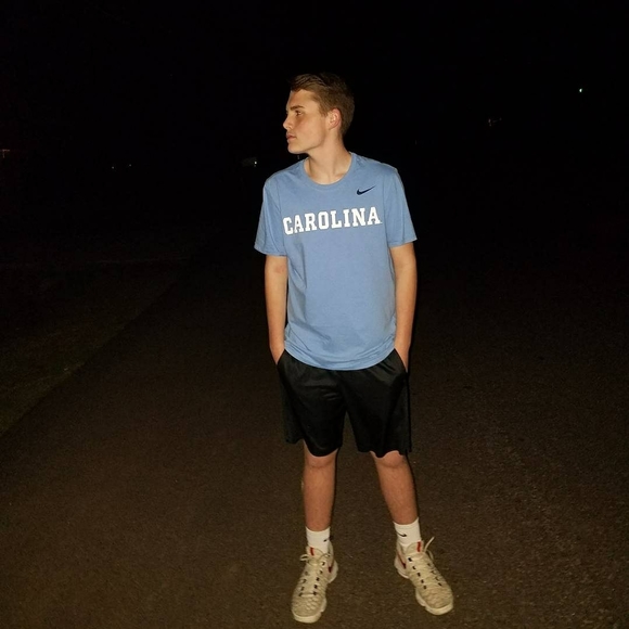 Profile Picture of Brady Duncan (@bradyduncan) on Poshmark
