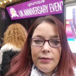 Profile Picture of Louise Reilly (@BlingsThatThing) on Twitter