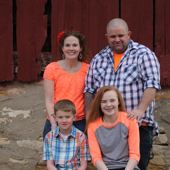 Profile Picture of Amanda shore Dearinger (@ajdearinger) on Poshmark