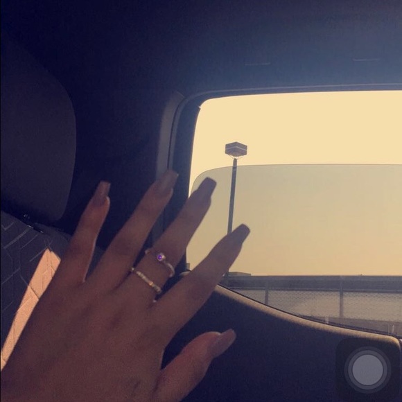 Ariella Moreno - Poshmark Profile Picture of Ariella Moreno (@ariellamm) on Poshmark