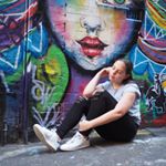 Profile Picture of Zoe (@zoekomesaroff) on Instagram