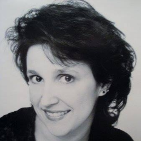 Profile Picture of Janet Warnick (@janpwarnick) on Poshmark