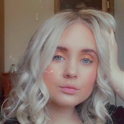 Profile Picture of Tatum (@jeansensitiva) on Twitter