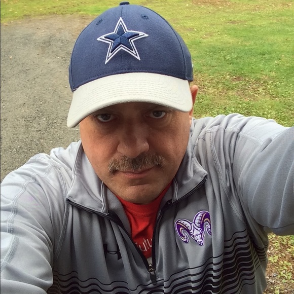 Profile Picture of Jeff Delorme (@xavier242469) on Poshmark