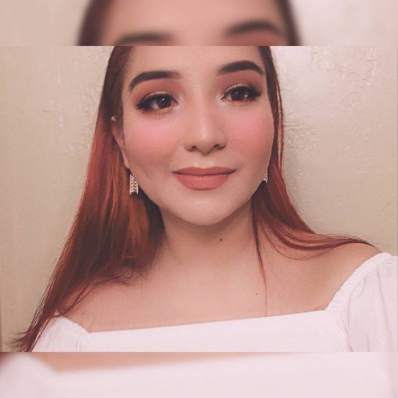 Profile Picture of Carla Hizel (@carlahizel) on Poshmark