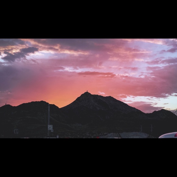 Profile Picture of Lianna Onate (@liannaonate) on Poshmark