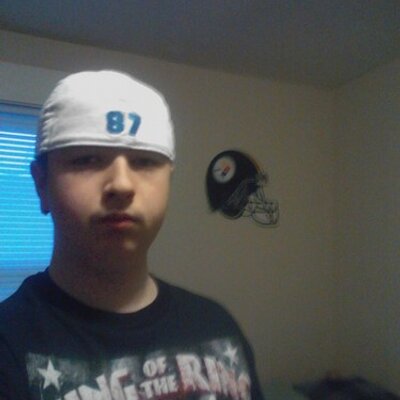 Profile Picture of Dennis Mullins (@DennisMullins13) on Twitter