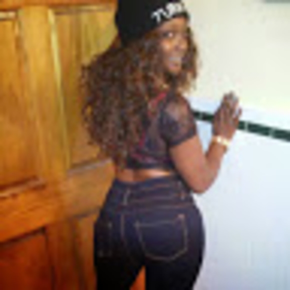 Profile Picture of Deedee Gulley (@sunnydee84) on Poshmark