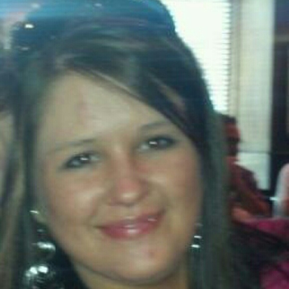 Profile Picture of Misty Ryan (@ryanmom3) on Poshmark