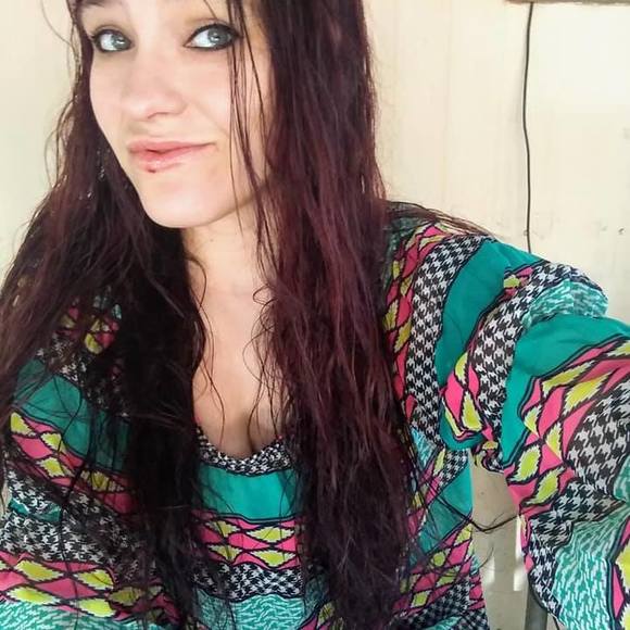 Profile Picture of Jules Watson (@juleswatson) on Poshmark