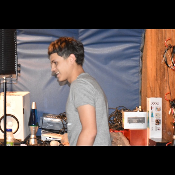 Profile Picture of George Reyes (@polobandz34) on Poshmark