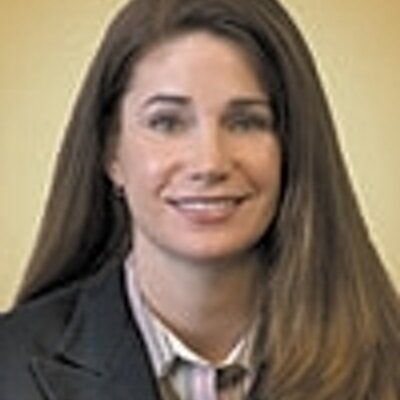 Profile Picture of Linda Hacker (@therermiracles) on Twitter
