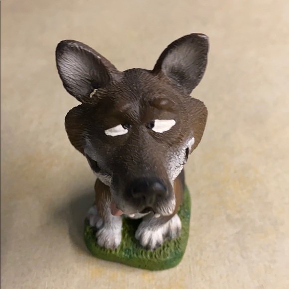 Profile Picture of Valerie Demumbrum (@valeried346) on Poshmark