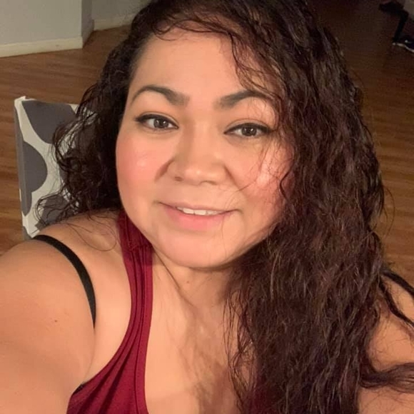 Alma Renovato - Poshmark Profile Picture of Alma Renovato (@renova1929) on Poshmark