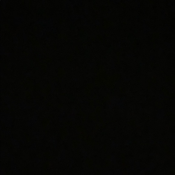 Profile Picture of Carlin Detillion (@carlindetillion) on Poshmark