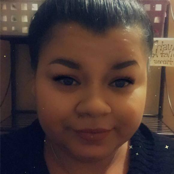 Profile Picture of Maria Serrano (@mariamejia09) on Poshmark
