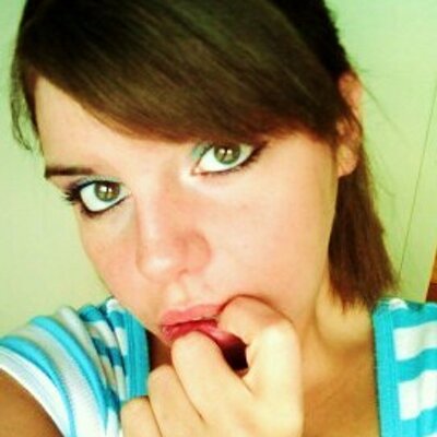 Profile Picture of Lorrie Evans (@kneesncans) on Twitter