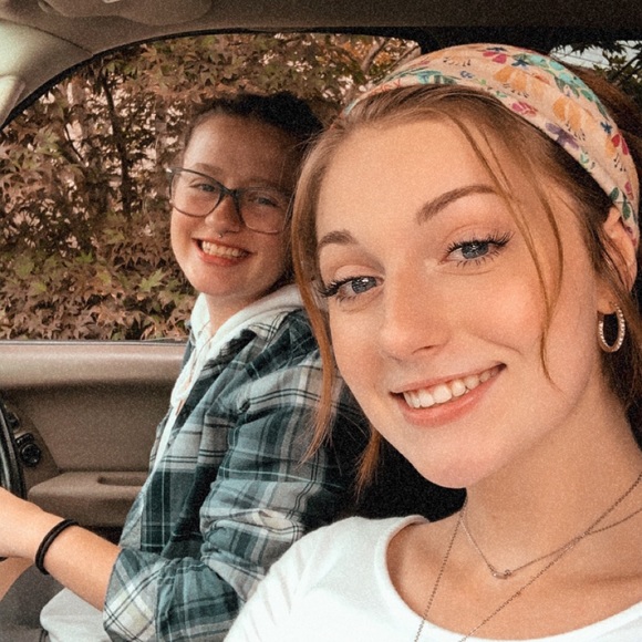 Profile Picture of Alexis Peeples (@alexispeeple1) on Poshmark