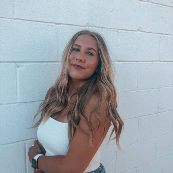 Profile Picture of Hannah Kieser (@noellehannah) on Poshmark