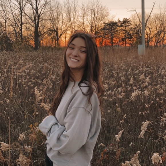 Profile Picture of Gabrielle Kitley (@gkitley) on Poshmark