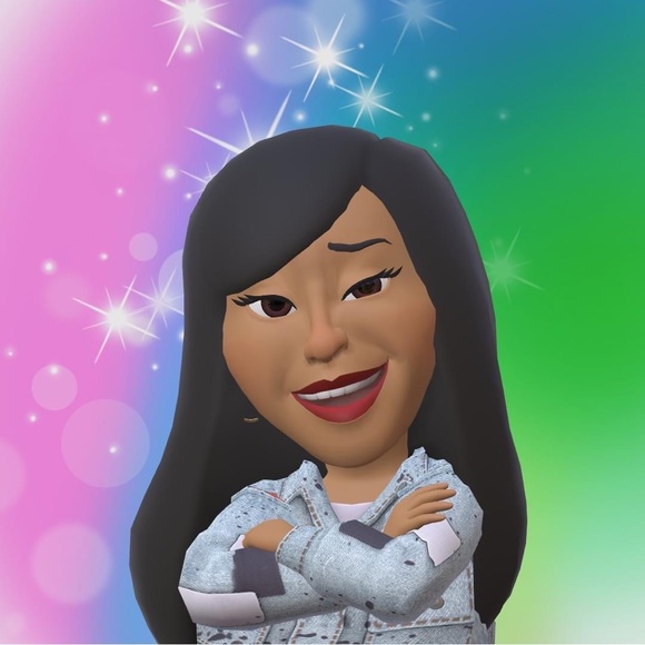 Profile Picture of Debra Storey (@bcollection1) on Poshmark
