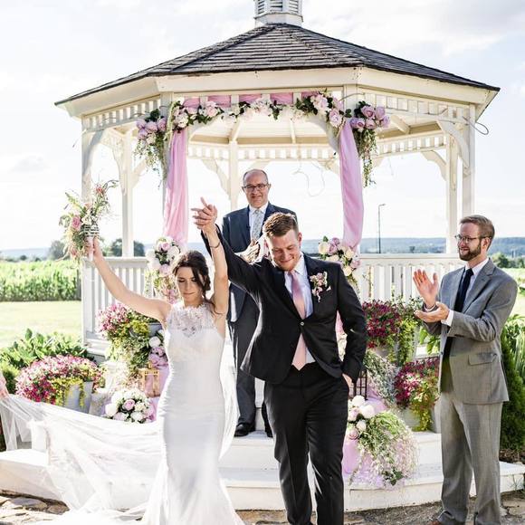 Profile Picture of Artie Hughson (@artie1715) on Poshmark