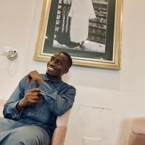 Profile Picture of Cheikhouna Kebe (@cheikhounakebe) on Poshmark