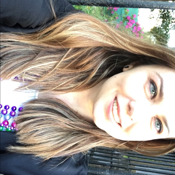 Amanda Materowski - Poshmark Profile Picture of Amanda Materowski (@amandam1015) on Poshmark