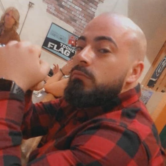 Profile Picture of Conner Hanzelic (@conshanz) on Poshmark