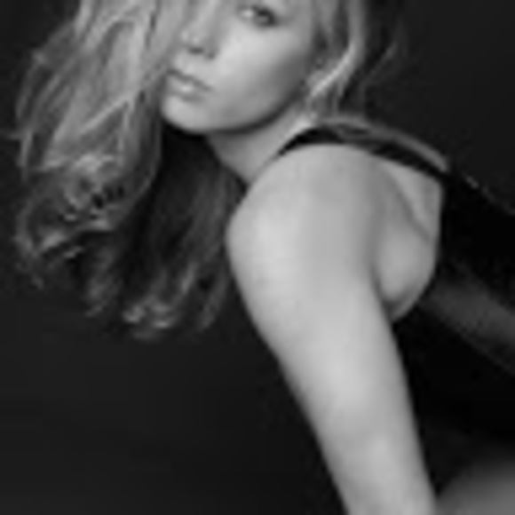 Profile Picture of Marissa Dufault (@marissa_dufault) on Poshmark