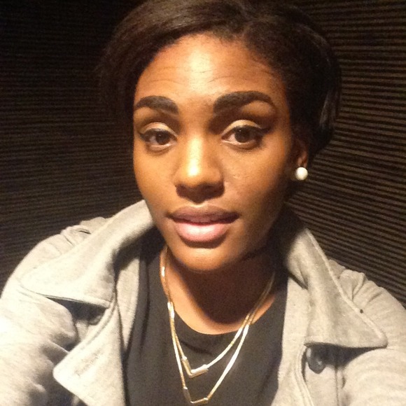 Profile Picture of Merridith Delinois (@myriestal) on Poshmark