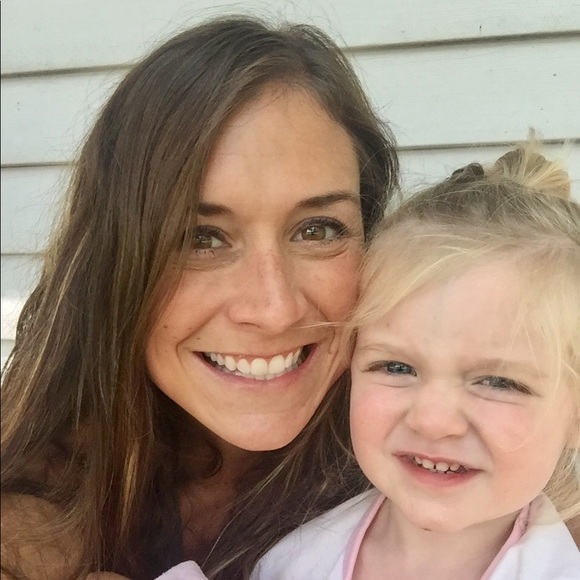 Profile Picture of Kristen Devisser (@devisser89) on Poshmark