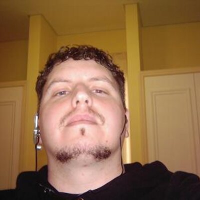 Profile Picture of James Featherstone (@cancer8086) on Twitter