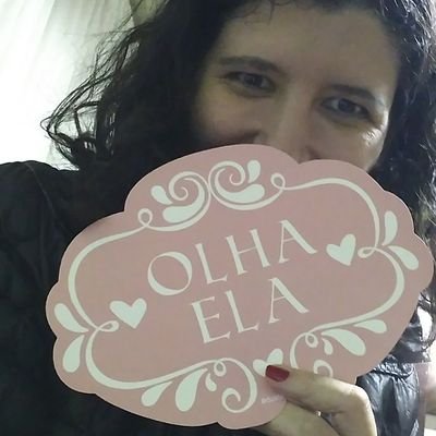 Profile Picture of LeticiaC.deOliveira (@letitudodibom) on Twitter