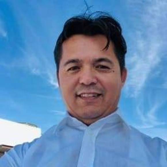 Profile Picture of Fakhruddin Rahimi (@fakhruddinr) on Poshmark