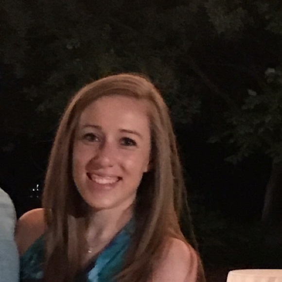 Profile Picture of Christina Hooks (@tinahooks) on Poshmark