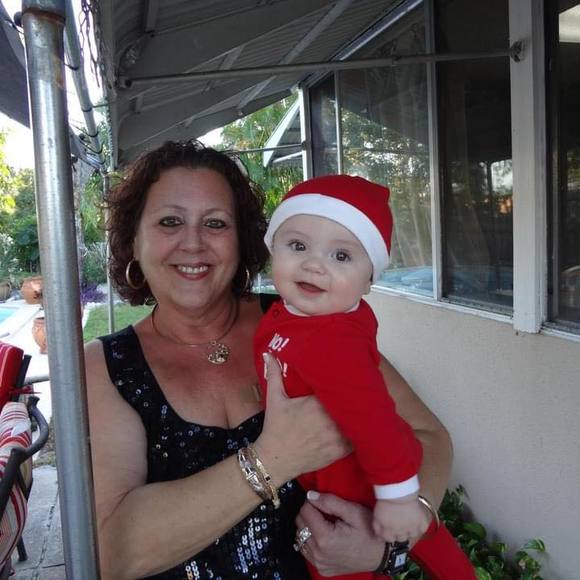 Profile Picture of Michele Larkin (@mepa102) on Poshmark